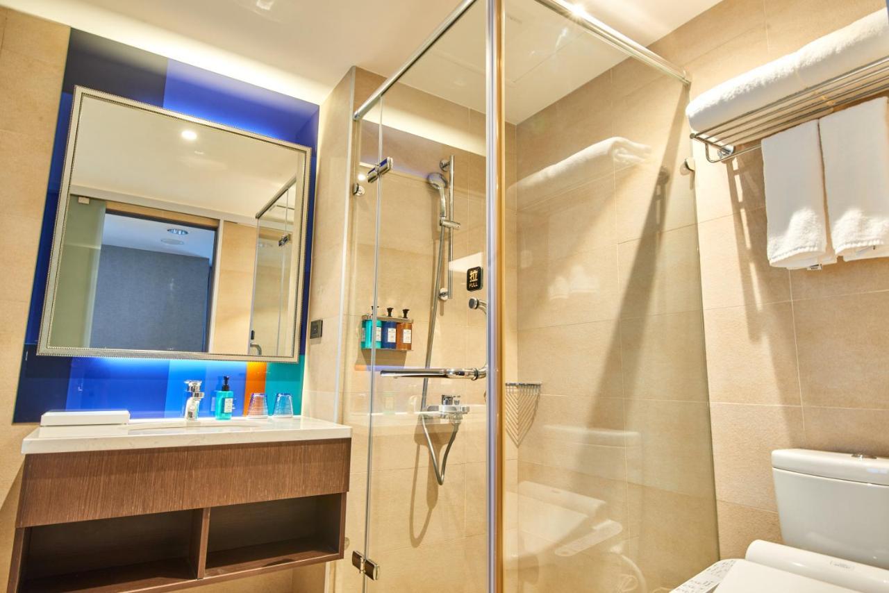 Holiday Inn Express Kaohsiung Love River By Ihg Zewnętrze zdjęcie