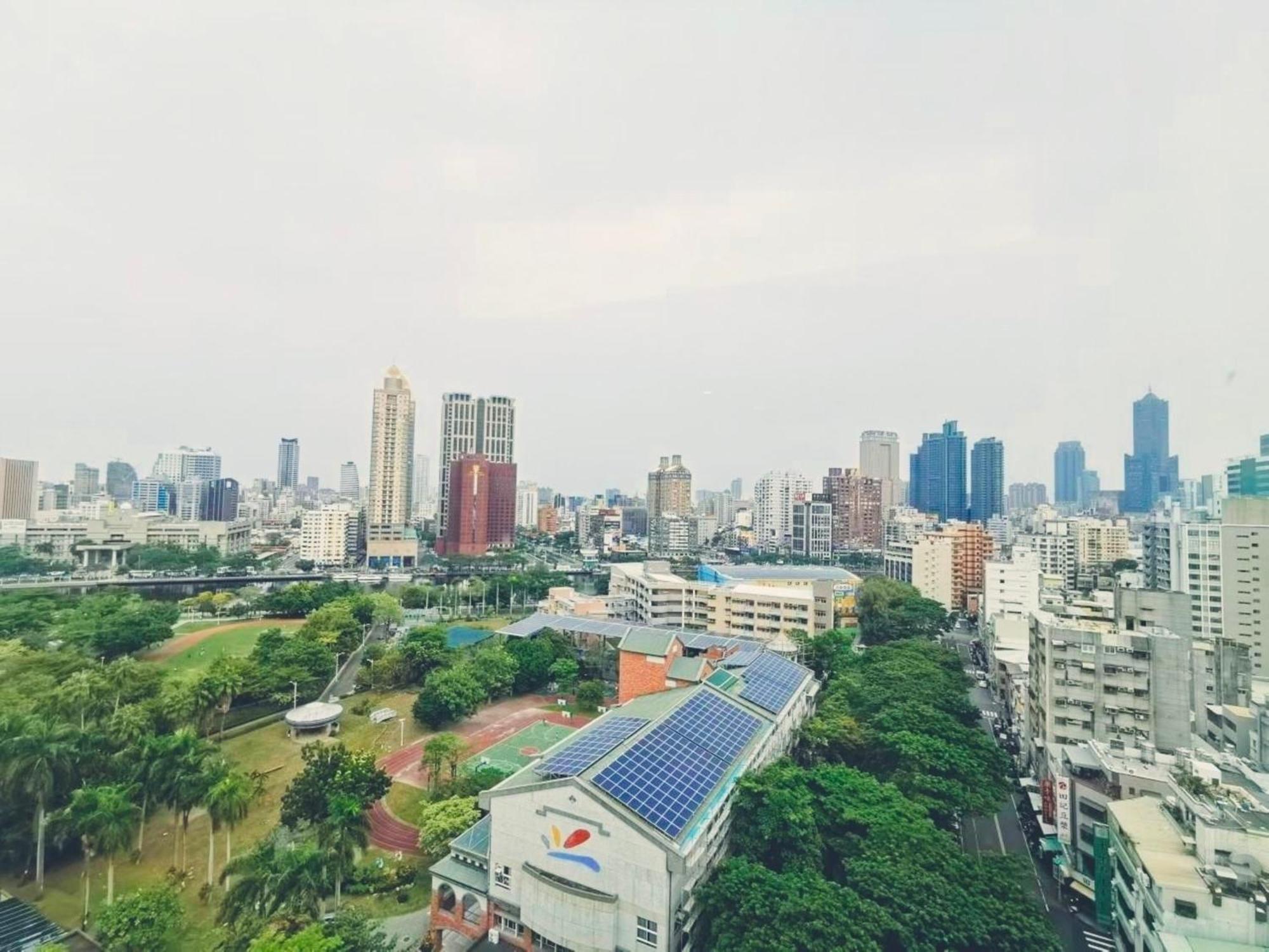 Holiday Inn Express Kaohsiung Love River By Ihg Zewnętrze zdjęcie
