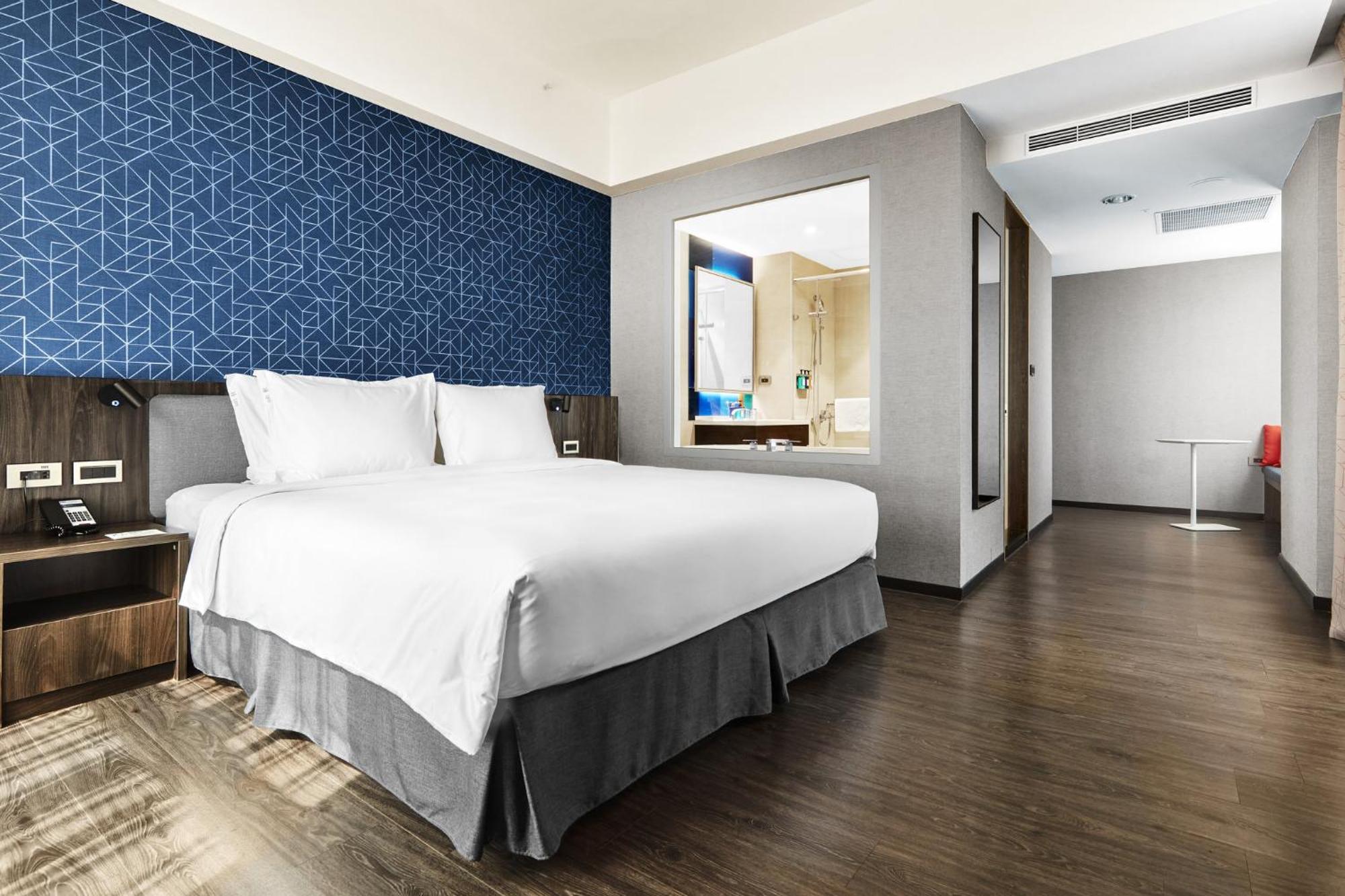Holiday Inn Express Kaohsiung Love River By Ihg Zewnętrze zdjęcie