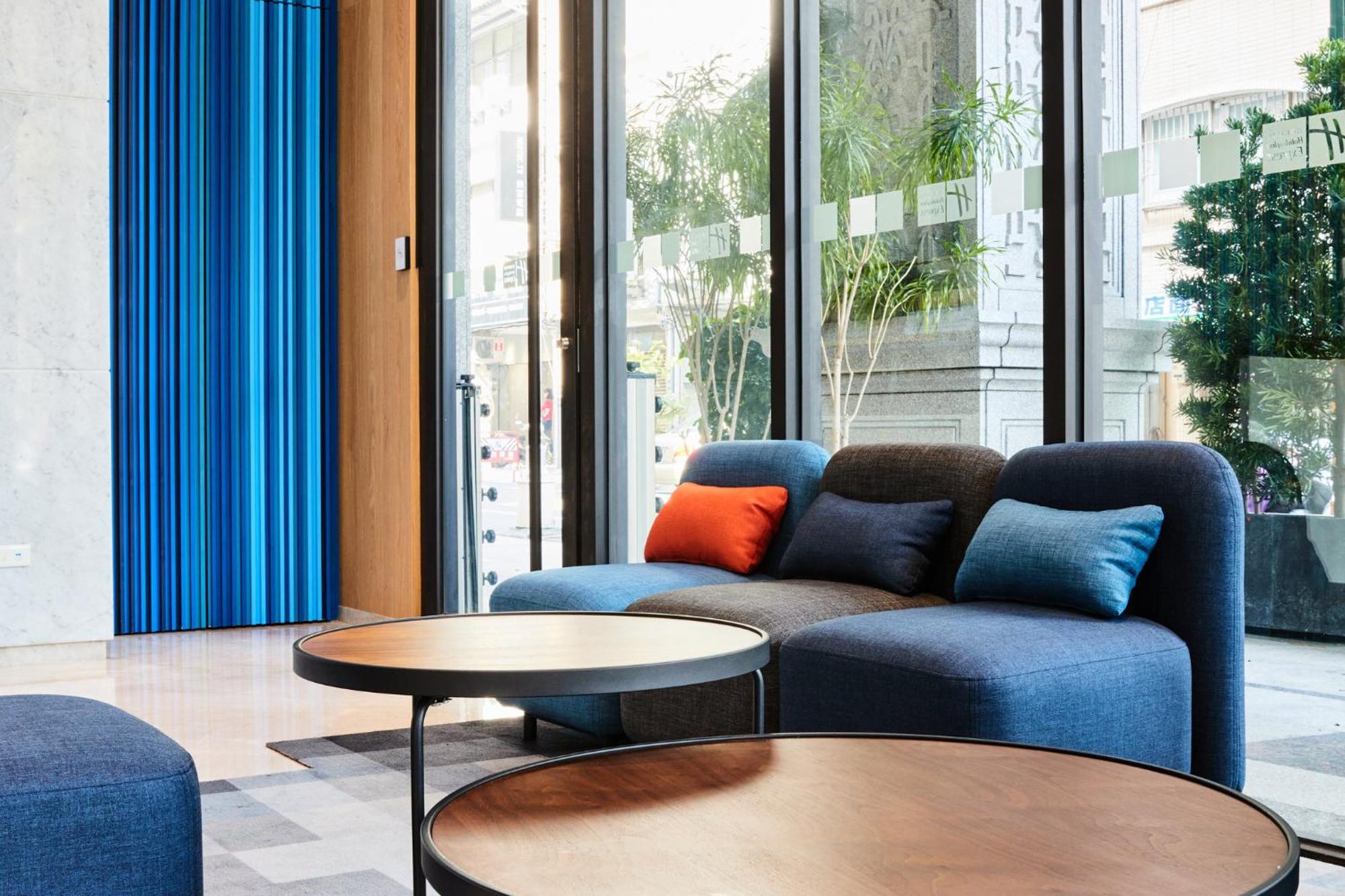 Holiday Inn Express Kaohsiung Love River By Ihg Zewnętrze zdjęcie